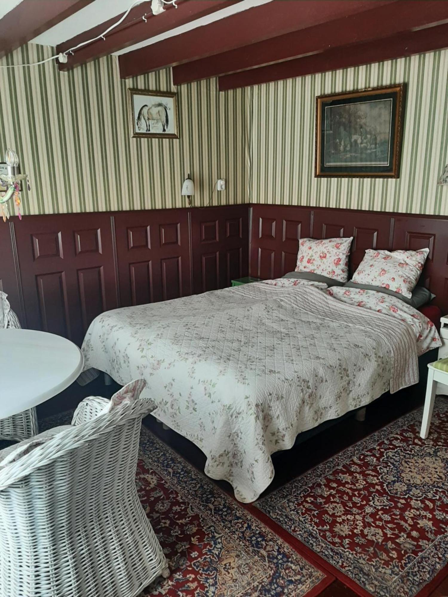 Bed And Breakfast Het Oude Bos Wijnjewoude Exterior photo